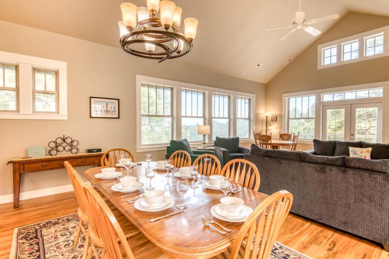 Cascade Cottage Lincoln City Extérieur photo