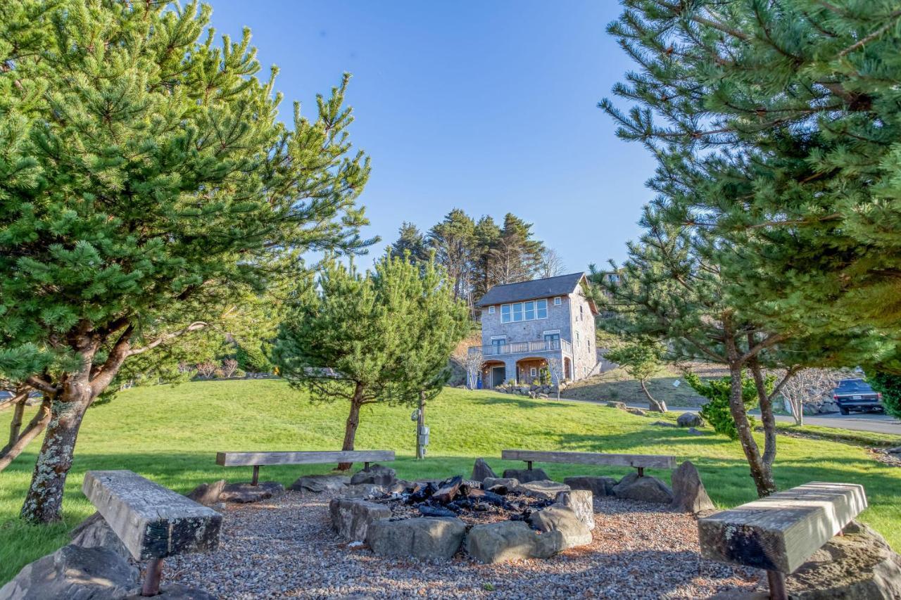 Cascade Cottage Lincoln City Extérieur photo
