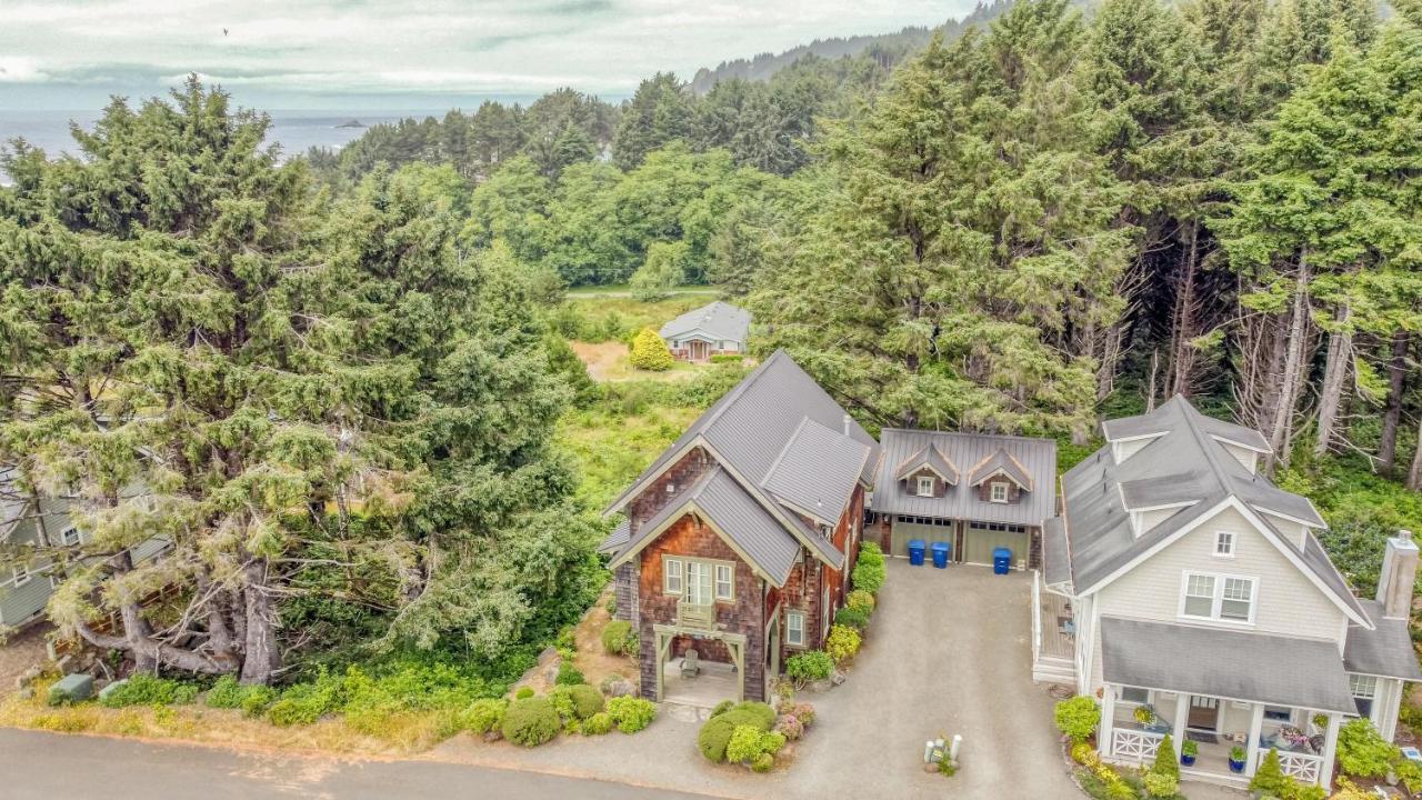 Cascade Cottage Lincoln City Extérieur photo